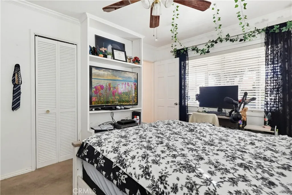 5913 Castana, Lakewood, California 90712 home-pic-23