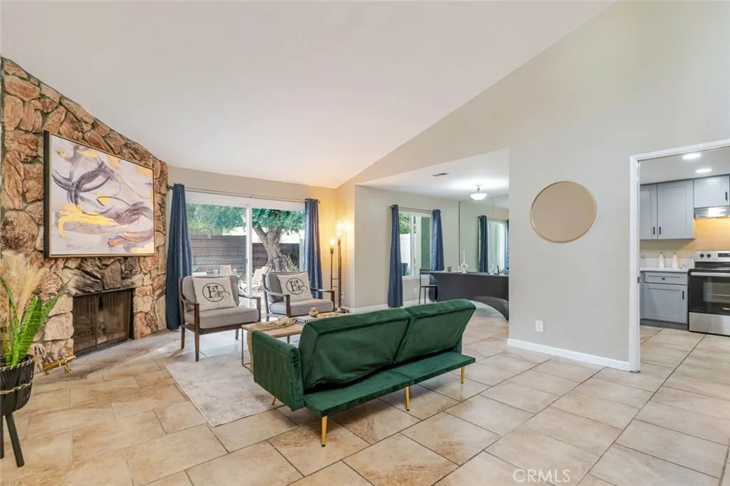 553 Wayland Court, Claremont, California 91711 home-pic-4