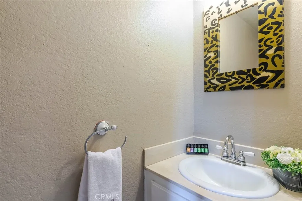 553 Wayland Court, Claremont, California 91711 home-pic-24