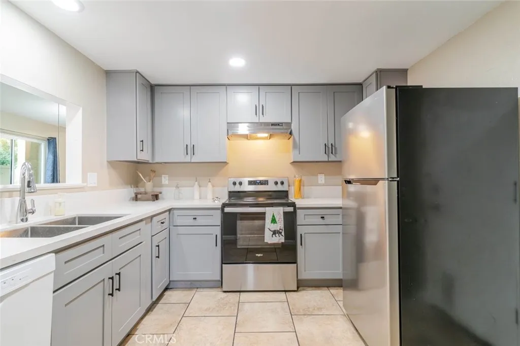 553 Wayland Court, Claremont, California 91711 home-pic-7