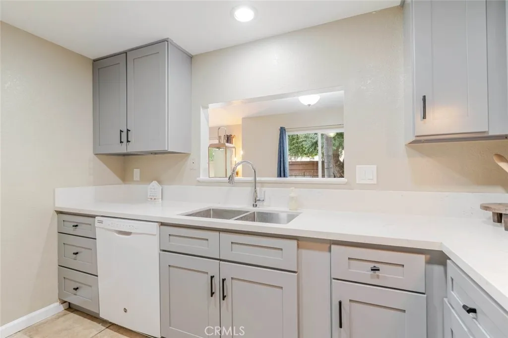 553 Wayland Court, Claremont, California 91711 home-pic-8