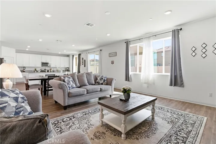 15594 Raptor, Moreno Valley, California 92551