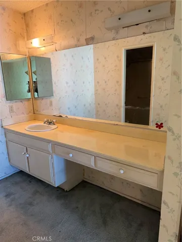 Master bedroom Vanity