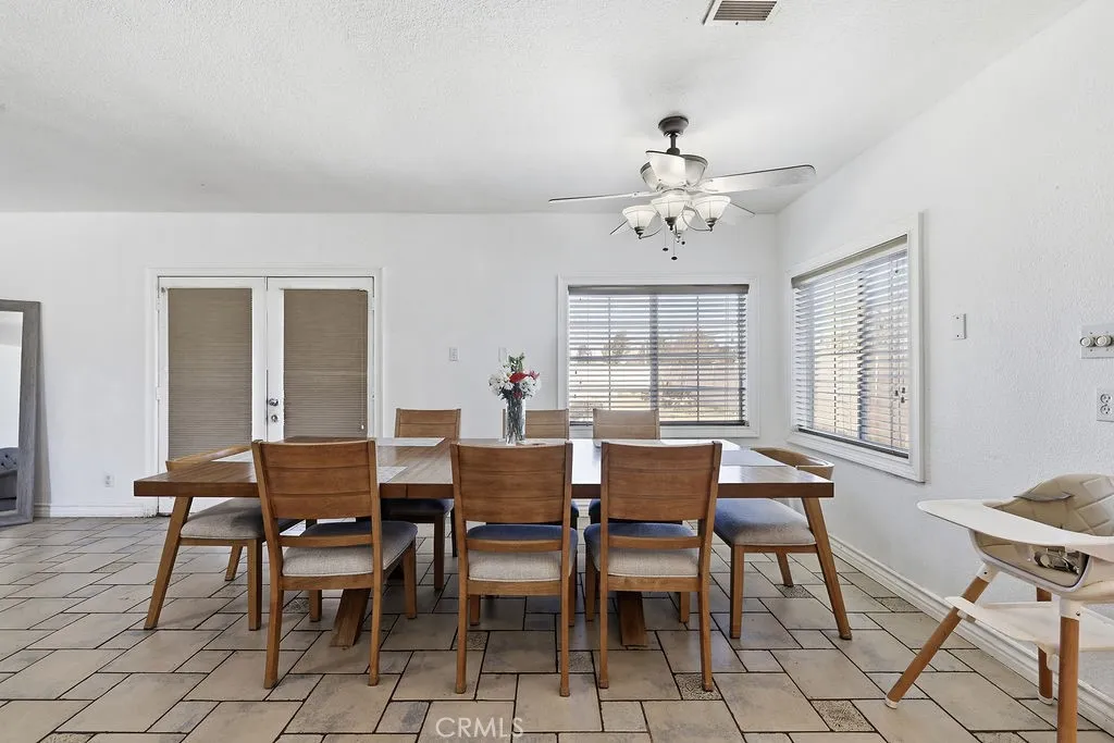 10231 E Avenue R2, Littlerock, California 93543 home-pic-17