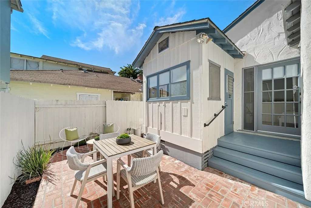397 Poplar Street, Laguna Beach, California 92651 home-pic-28