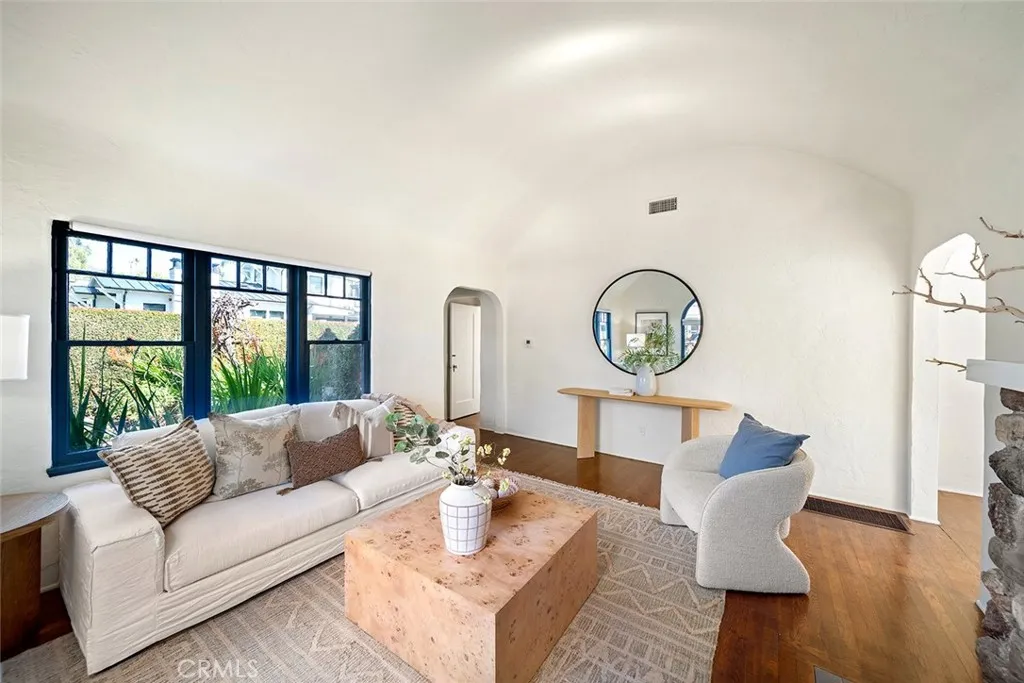 397 Poplar Street, Laguna Beach, California 92651 home-pic-12