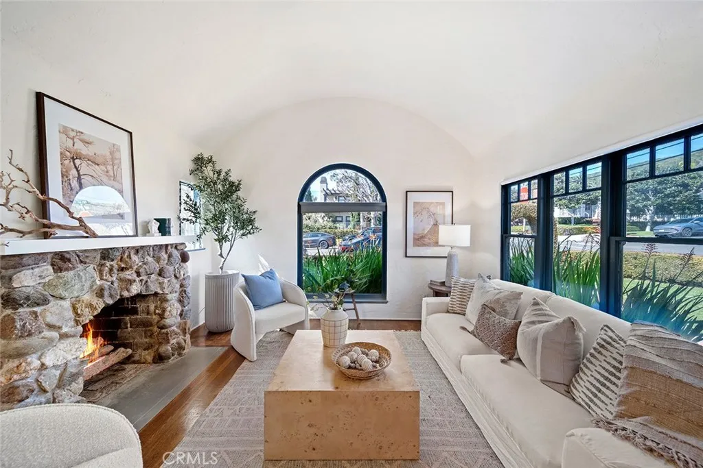 397 Poplar Street, Laguna Beach, California 92651 home-pic-10