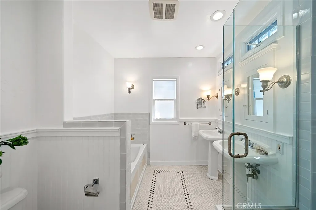 397 Poplar Street, Laguna Beach, California 92651 home-pic-23