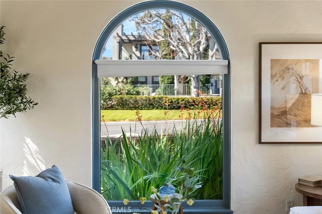 397 Poplar Street, Laguna Beach, California 92651 home-pic-11