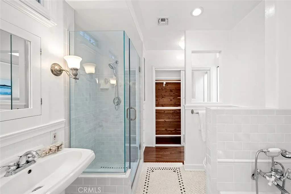 397 Poplar Street, Laguna Beach, California 92651 home-pic-24