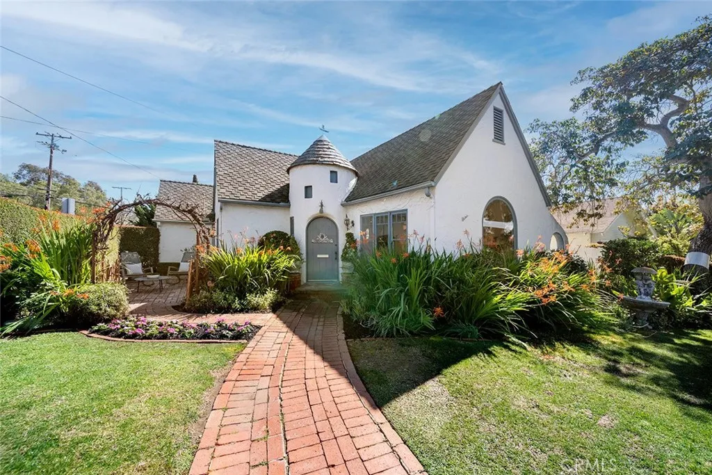 397 Poplar Street, Laguna Beach, California 92651 home-pic-2