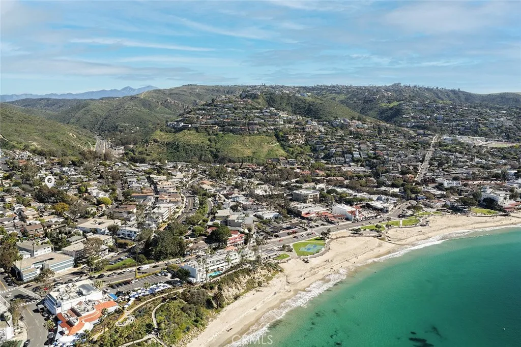 397 Poplar Street, Laguna Beach, California 92651 home-pic-33