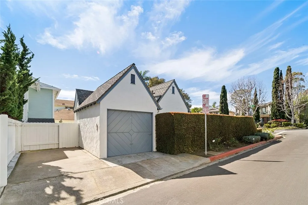 397 Poplar Street, Laguna Beach, California 92651 home-pic-30