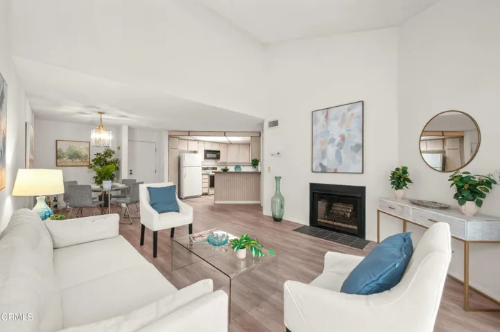 4260 Via Arbolada _330-12