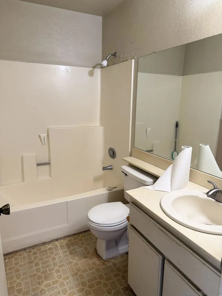 646 Sage Way, San Diego, California 92114 home-pic-41