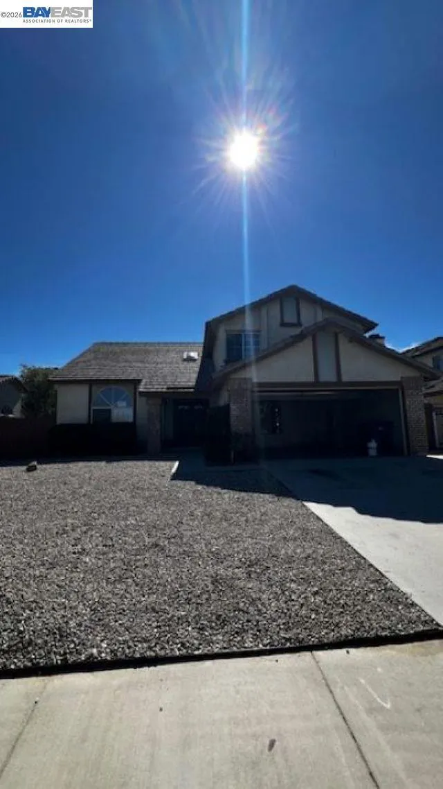 2310 2310 Lightcap St, Lancaster, California 93535 home-pic-1