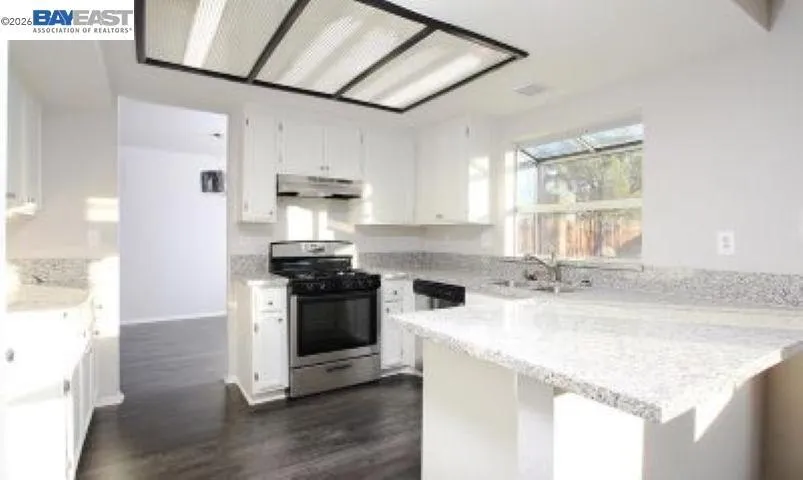 2310 2310 Lightcap St, Lancaster, California 93535 home-pic-4
