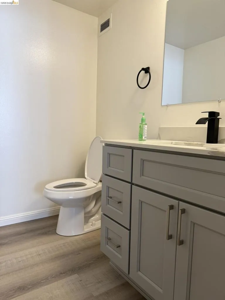 801 801 Franklin St 205, Oakland, California 94607 home-pic-10
