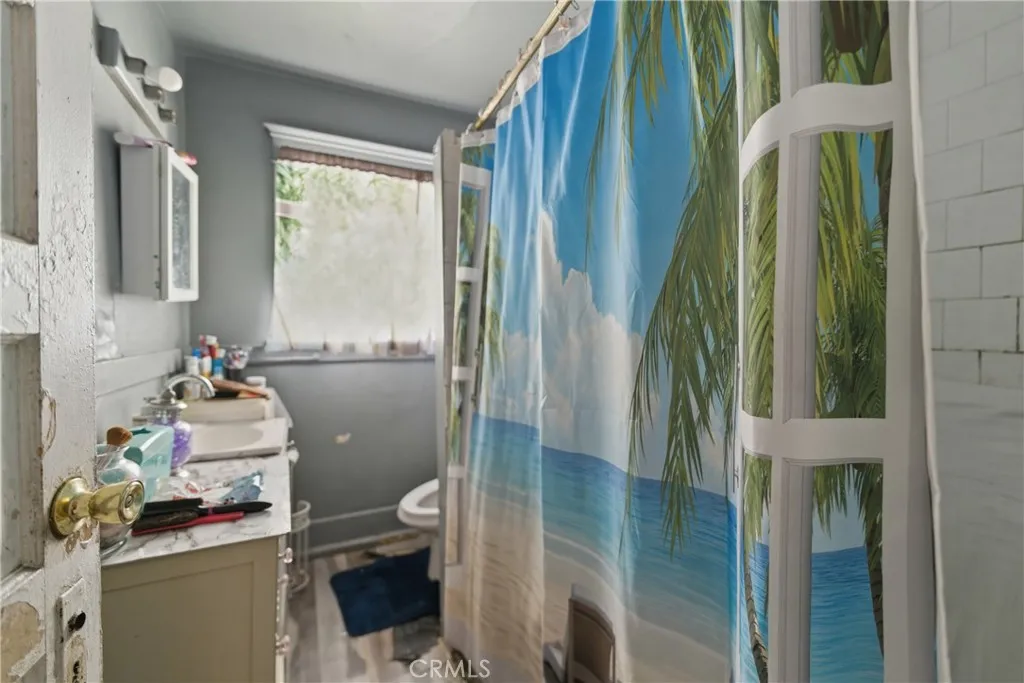 1650 W 38th, Los Angeles, California 90062 home-pic-7