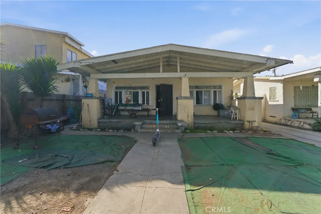 1650 W 38th, Los Angeles, California 90062 home-pic-1