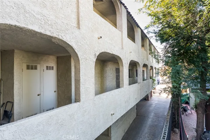 1112 S Adams Street, Glendale, California 91205
