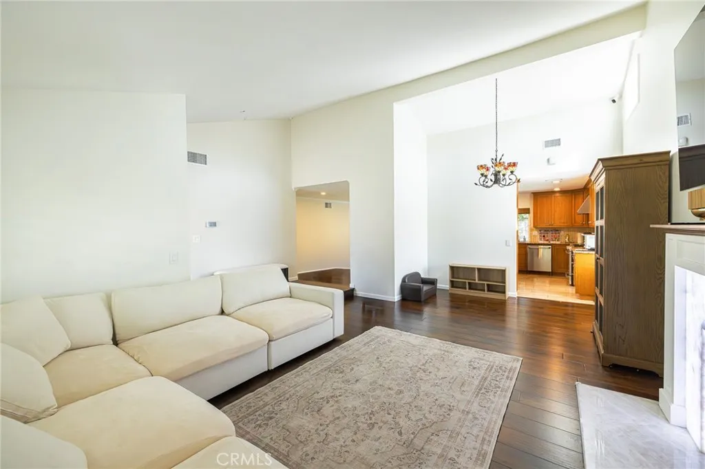 12700 Oakthorn, La Mirada, California 90638 home-pic-7