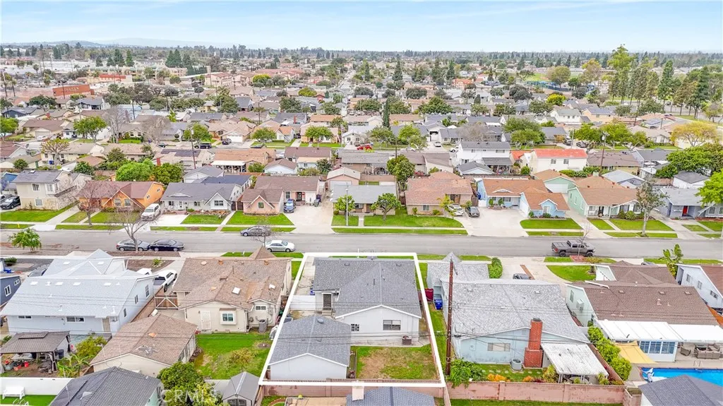 20802 Ely Ave, Lakewood, California 90715 home-pic-26