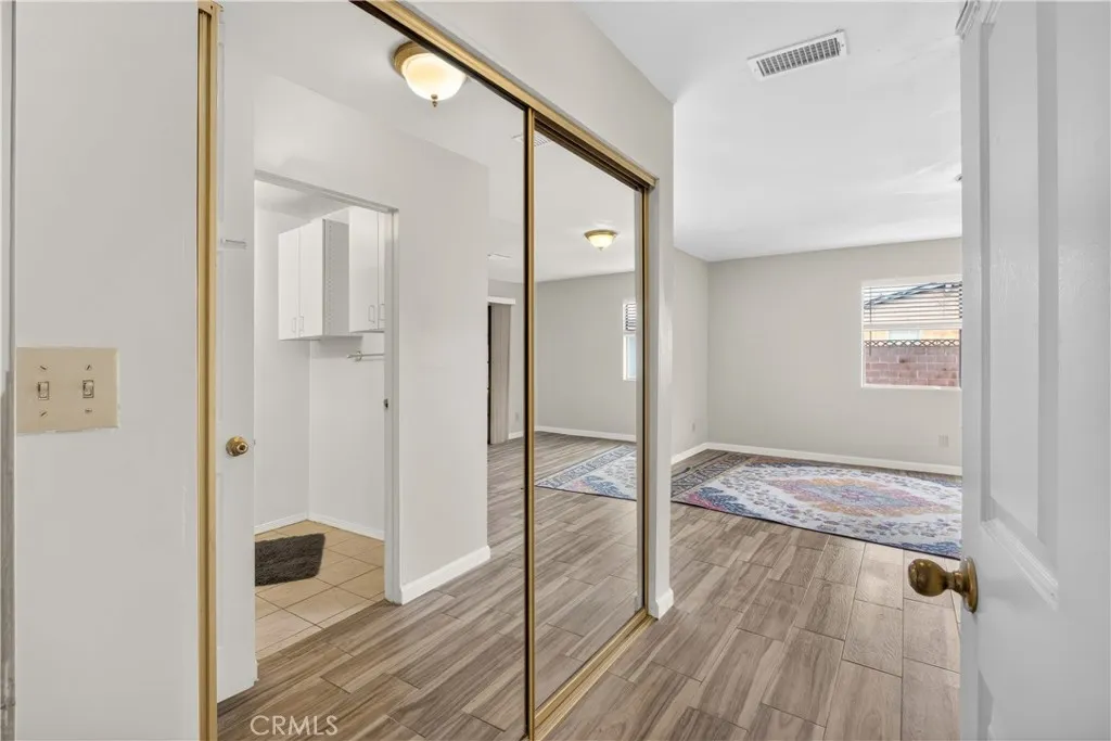 20802 Ely Ave, Lakewood, California 90715 home-pic-16