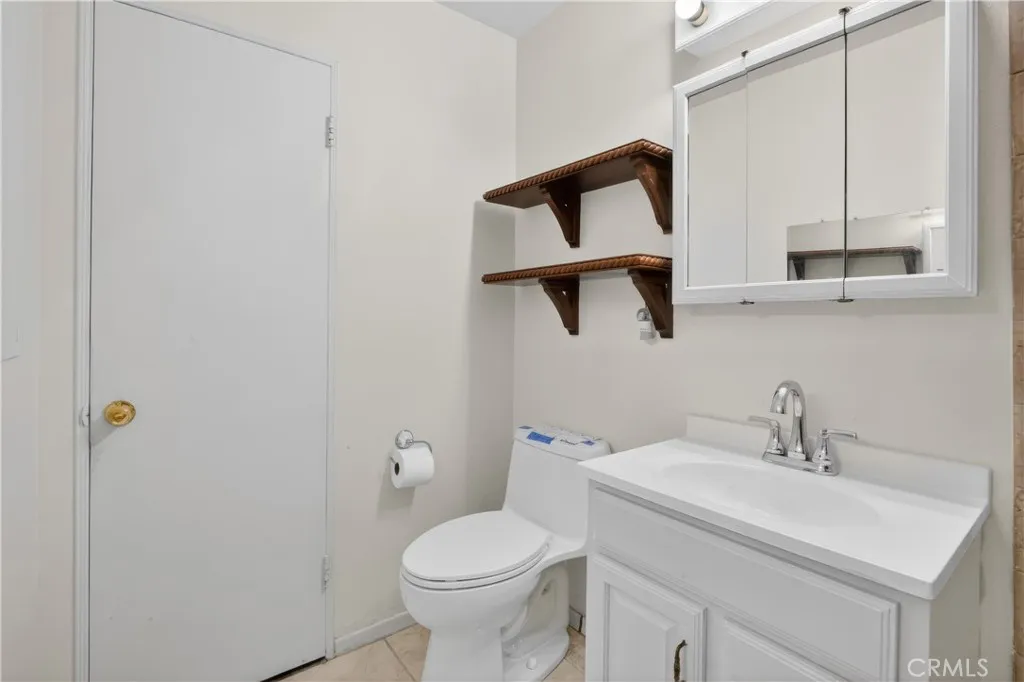 20802 Ely Ave, Lakewood, California 90715 home-pic-19