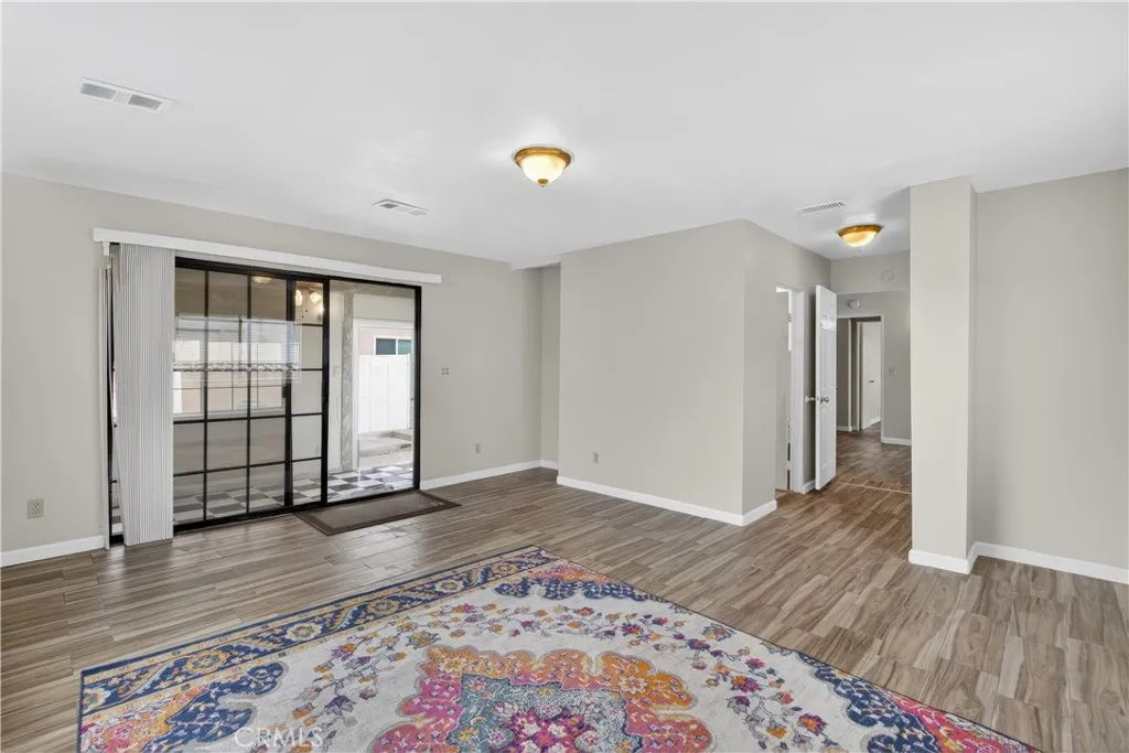 20802 Ely Ave, Lakewood, California 90715 home-pic-17