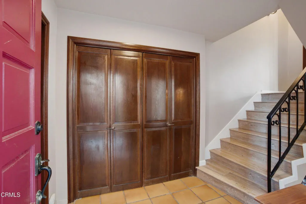 1129 Dover Lane, Ventura, California 93001 home-pic-18