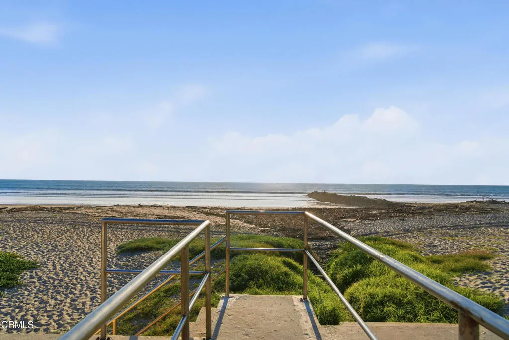 1129 Dover Lane, Ventura, California 93001 home-pic-28