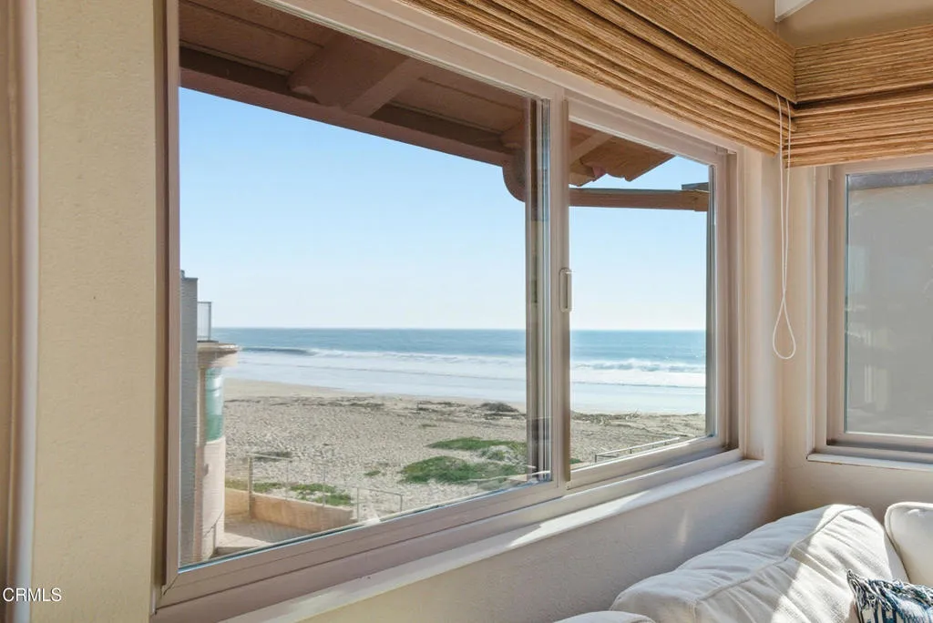 1129 Dover Lane, Ventura, California 93001 home-pic-10