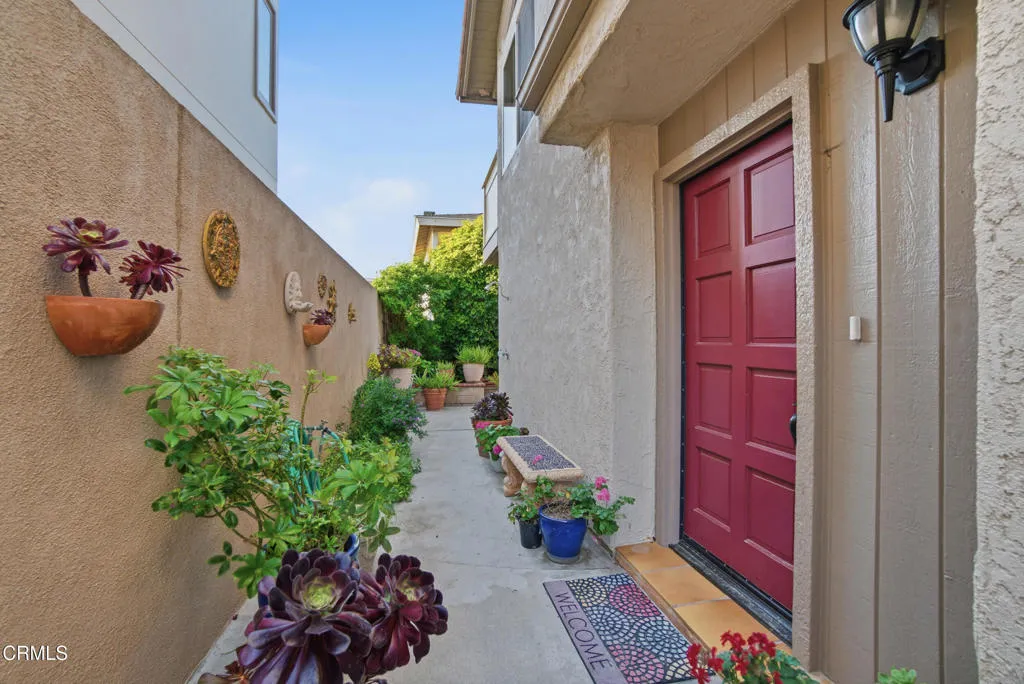 1129 Dover Lane, Ventura, California 93001 home-pic-15