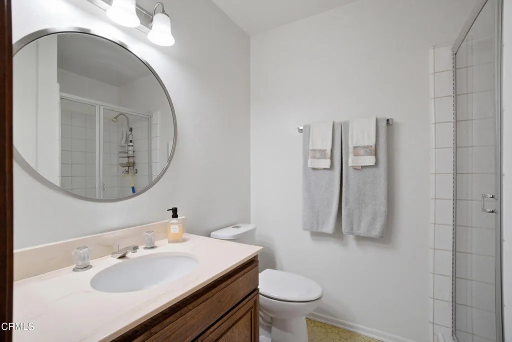 1129 Dover Lane, Ventura, California 93001 home-pic-14