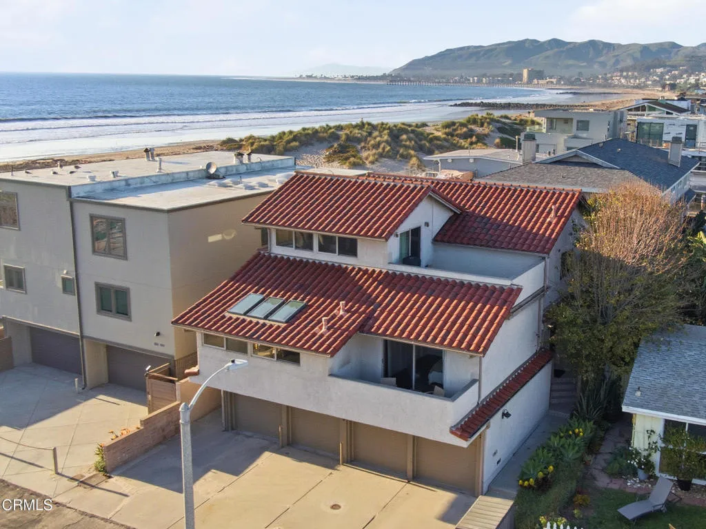 1129 Dover Lane, Ventura, California 93001 home-pic-1