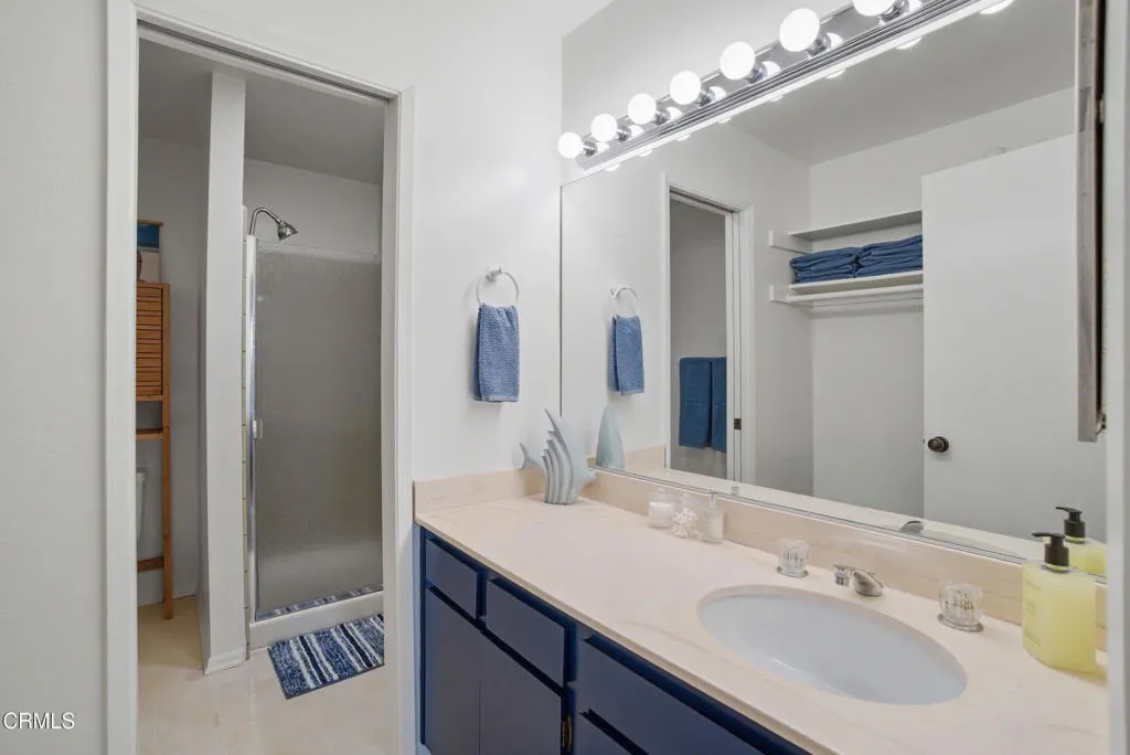 1129 Dover Lane, Ventura, California 93001 home-pic-37