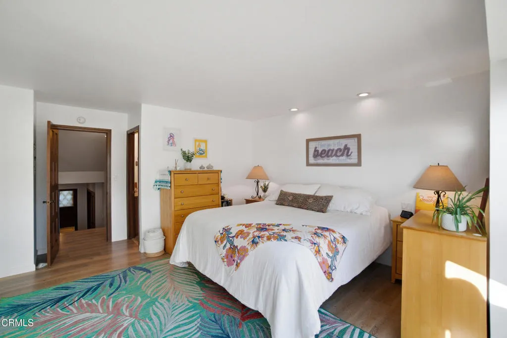 1129 Dover Lane, Ventura, California 93001 home-pic-8