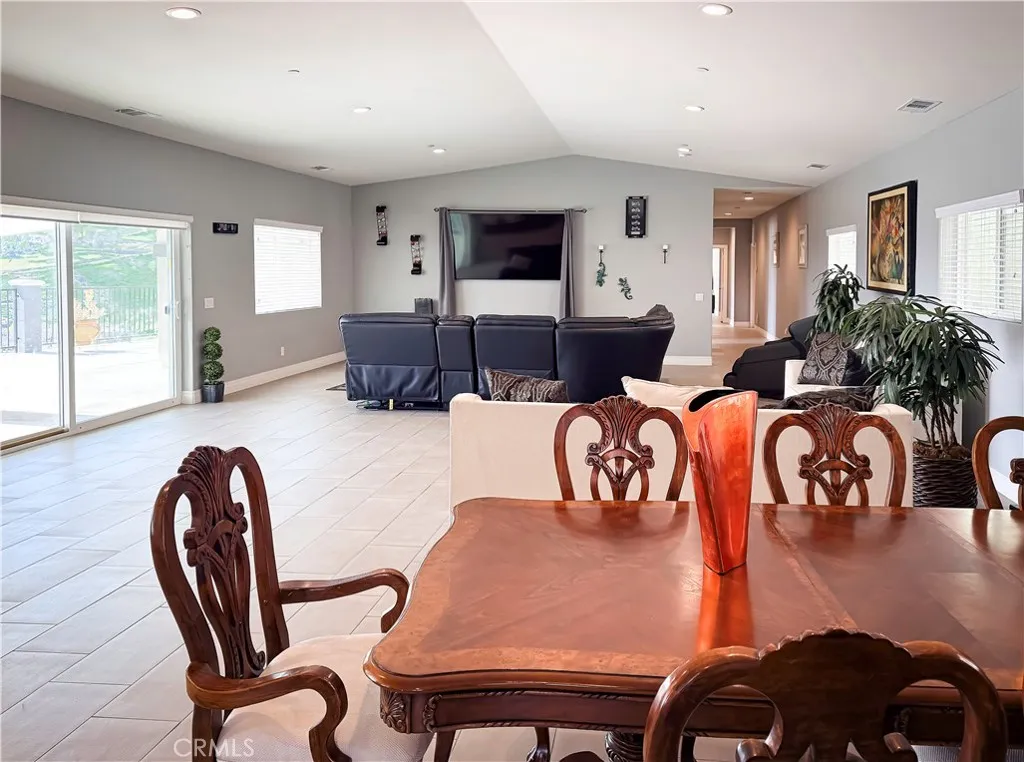 449 Skylark, San Bernardino, California 92405 home-pic-8