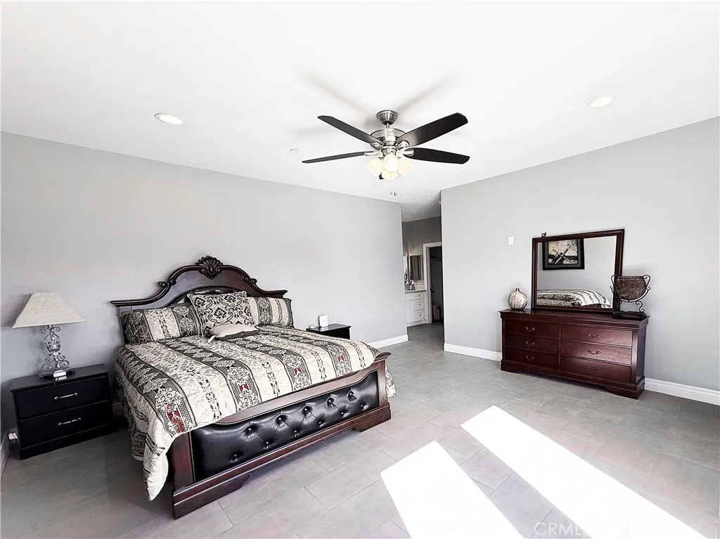 449 Skylark, San Bernardino, California 92405 home-pic-34