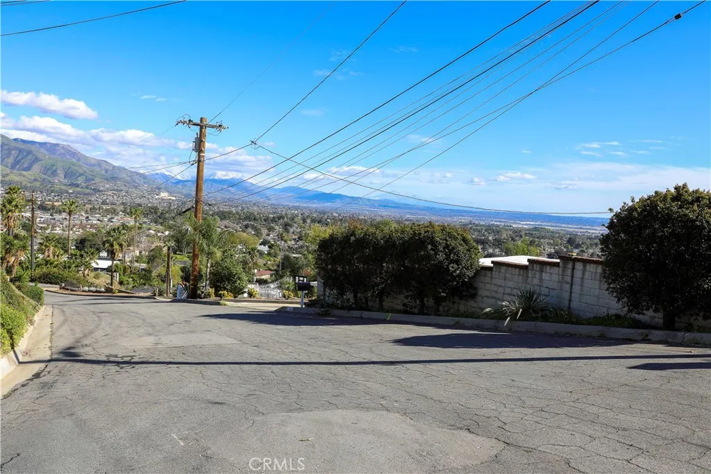 449 Skylark, San Bernardino, California 92405 home-pic-45
