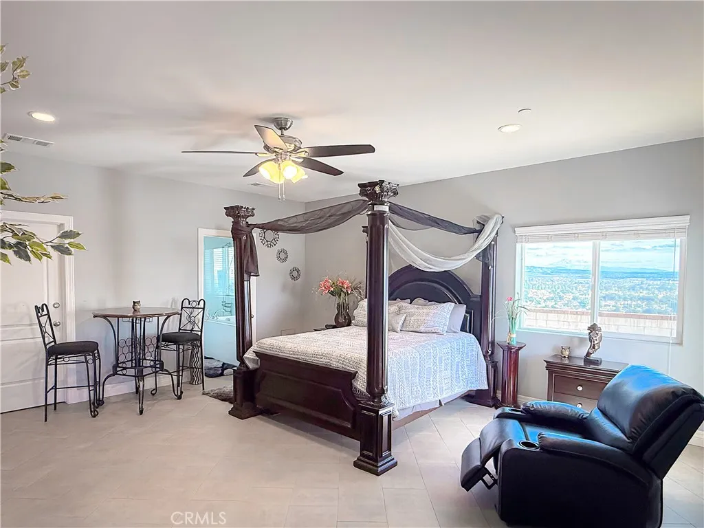 449 Skylark, San Bernardino, California 92405 home-pic-21