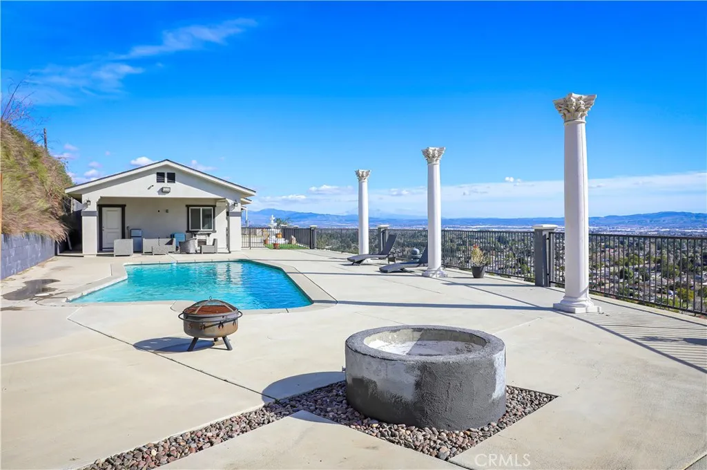 449 Skylark, San Bernardino, California 92405 home-pic-41