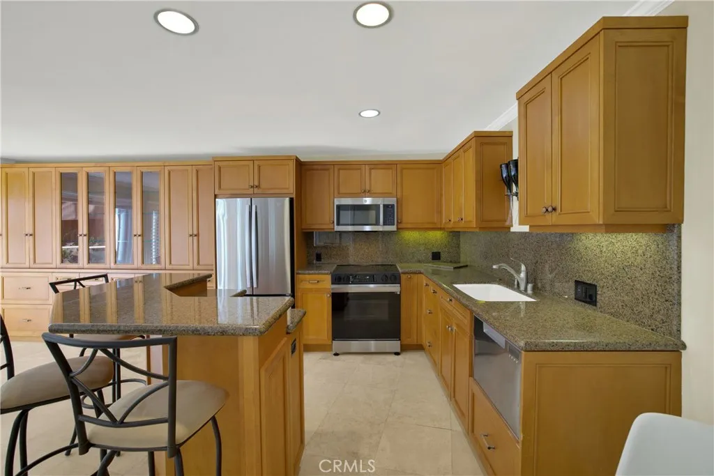 31561 Table Rock Dr. 213, Laguna Beach, California 92651 home-pic-5