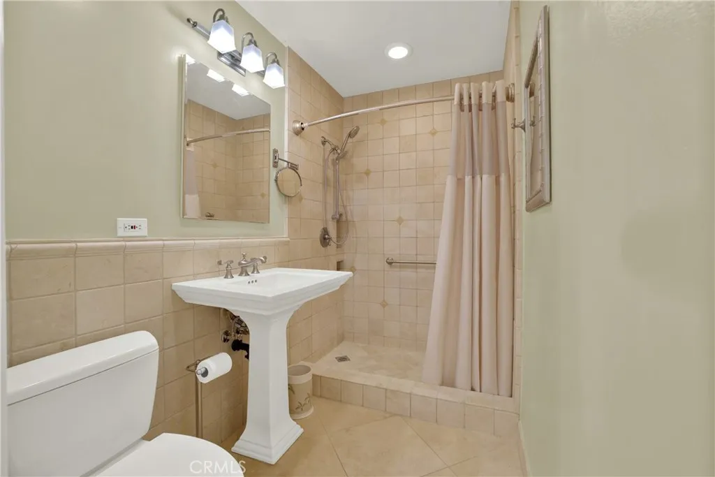 31561 Table Rock Dr. 213, Laguna Beach, California 92651 home-pic-13