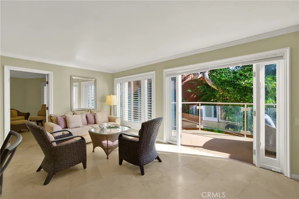 31561 Table Rock Dr. 213, Laguna Beach, California 92651 home-pic-3