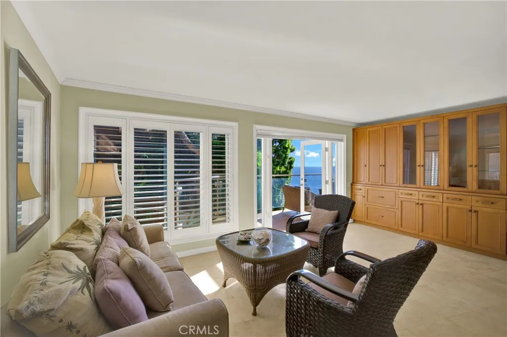 31561 Table Rock Dr. 213, Laguna Beach, California 92651 home-pic-4