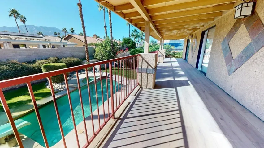 68645-Panorama-Balcony-2