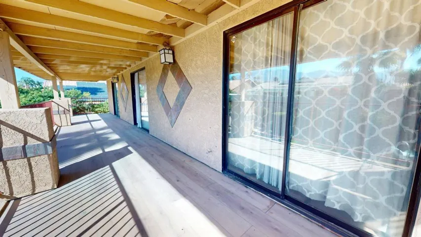 68645-Panorama-Balcony-1