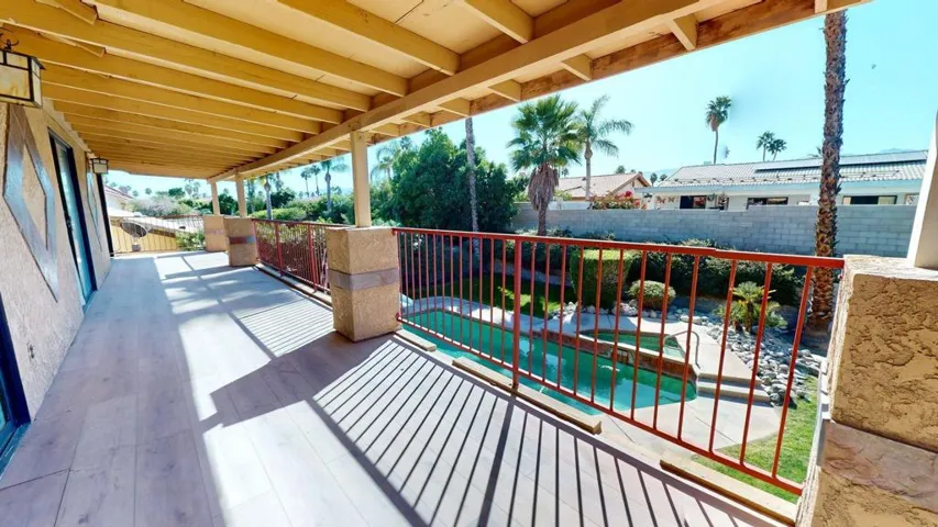 68645-Panorama-Balcony-3